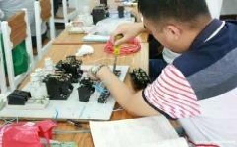 电气直流高压发生器具有保护和报警功能